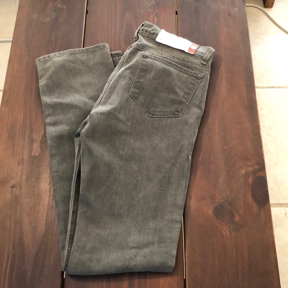 ⬇️Reduced! NWT J Brand Slim Fit Low Rise Jeans 30